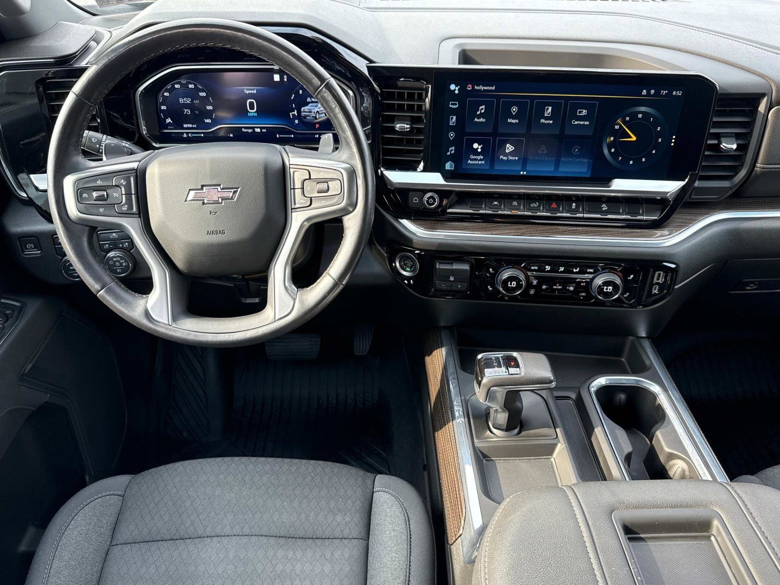 Used 2022 Chevrolet Silverado 1500 RST image 2