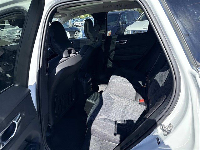 Used 2022 Volvo XC60 T8 Inscription Expression image 17