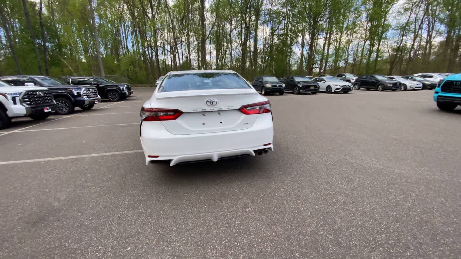 Used 2024 Toyota Camry SE FWD image 7