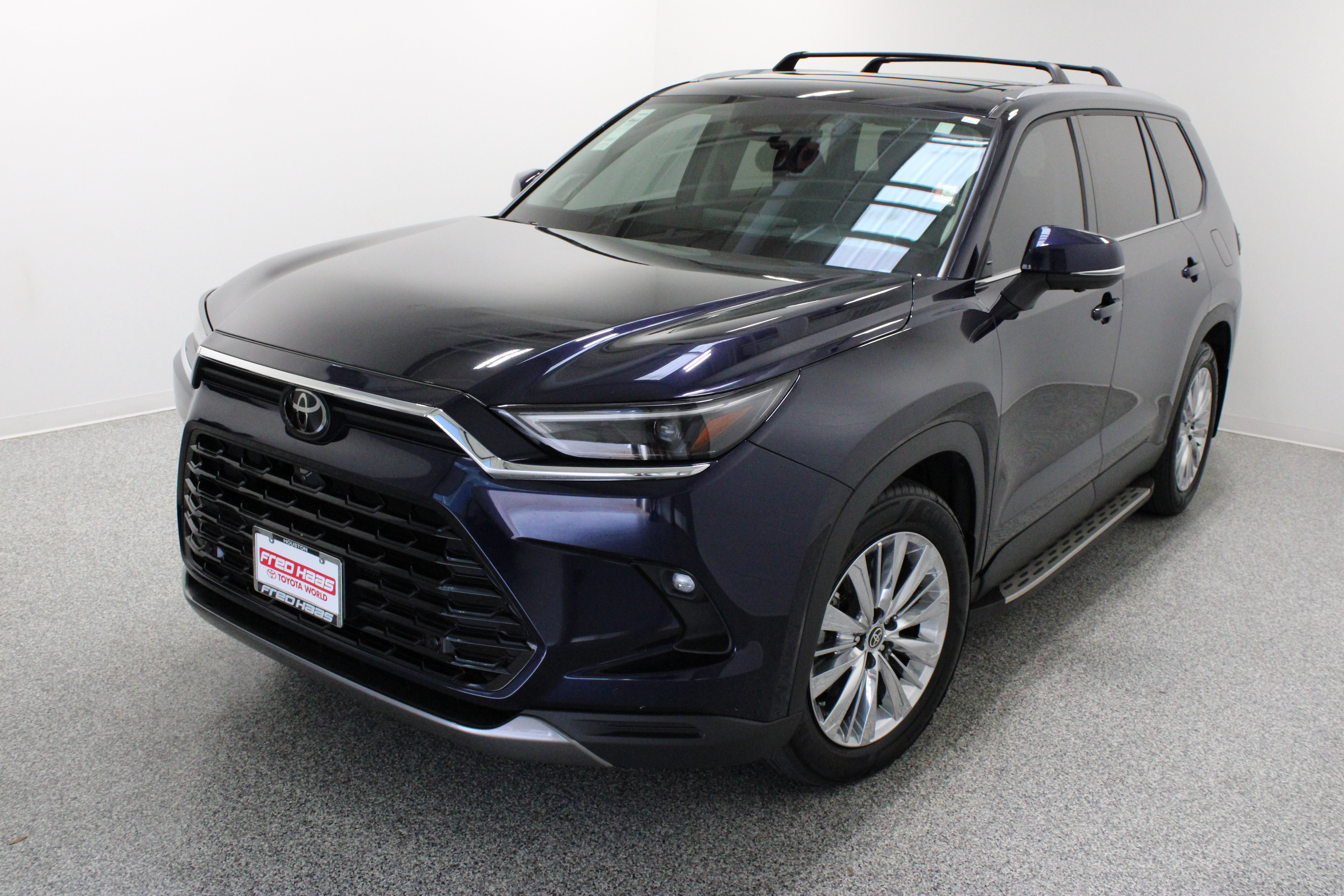 Used 2026 Toyota Grand Highlander AWD image 2