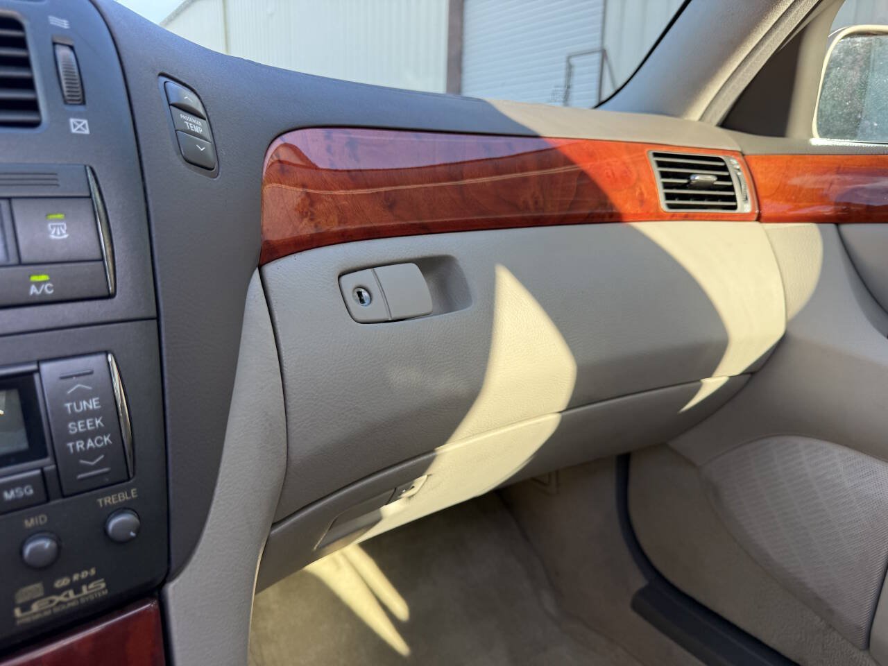 Used 2002 Lexus LS 430 RWD image 33