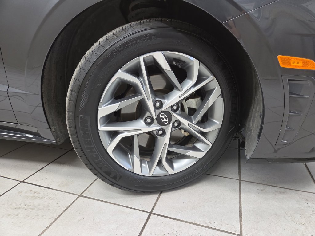 Used 2020 Hyundai Sonata SEL w/ Convenience + Sunroof Package FWD image 8