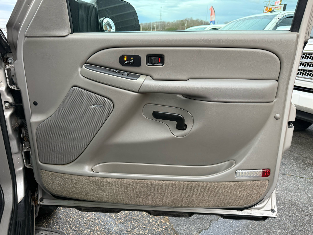 Used 2005 Chevrolet Avalanche 2500 w/ Preferred Equipment Group image 28