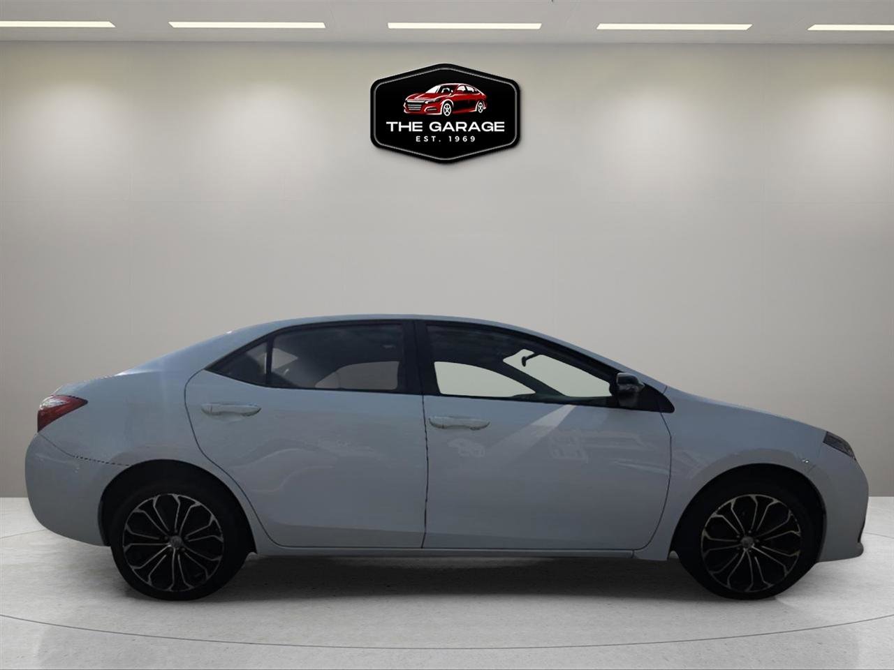 Used 2016 Toyota Corolla S FWD image 7