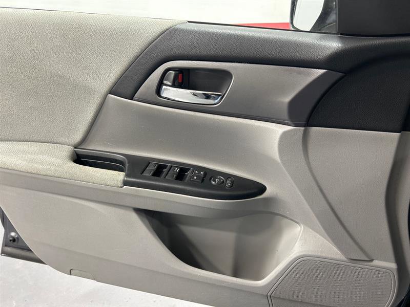 Used 2013 Honda Accord LX image 16