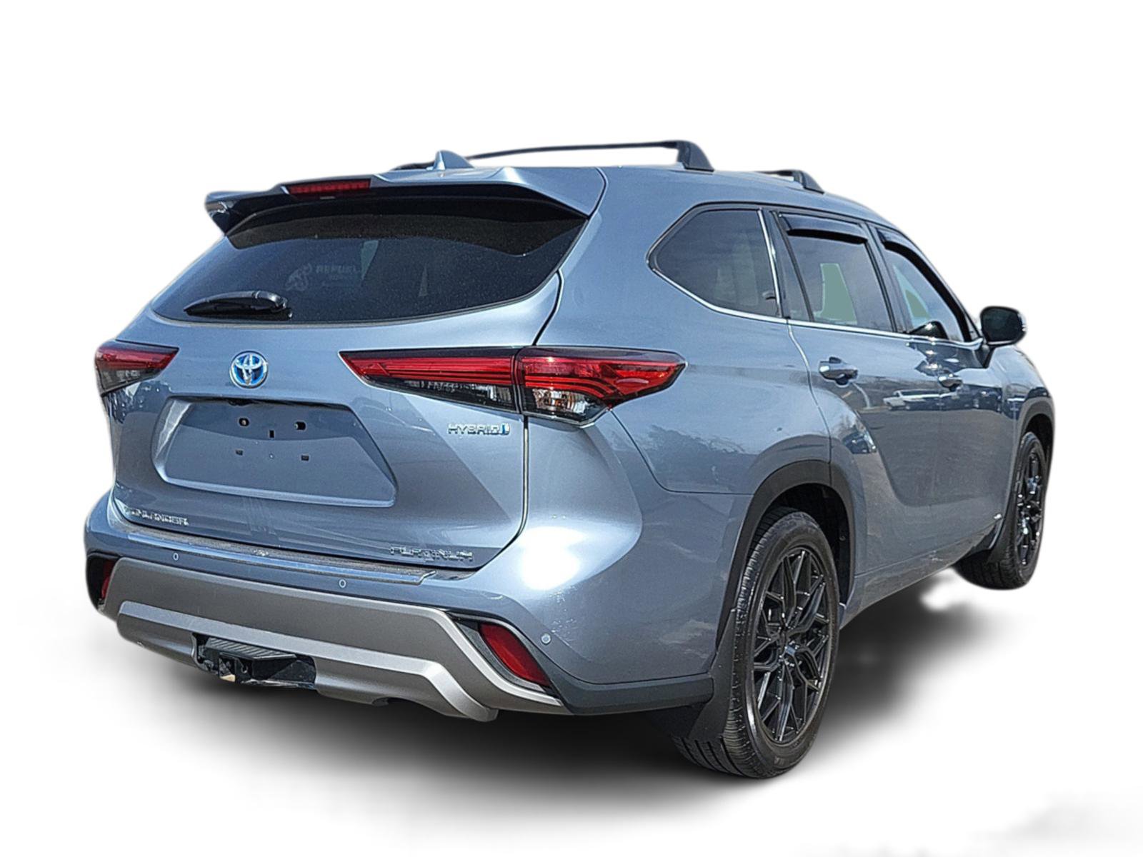 Used 2022 Toyota Highlander Platinum image 3
