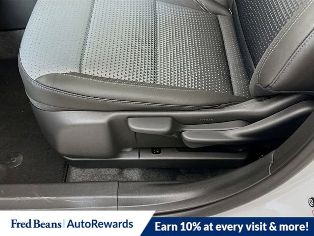 New 2026 Chevrolet Trax LT w/ Sunroof Package image 16