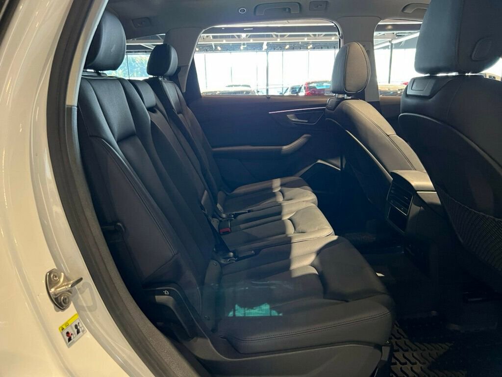 Used 2023 Audi Q7 3.0T Prestige image 28