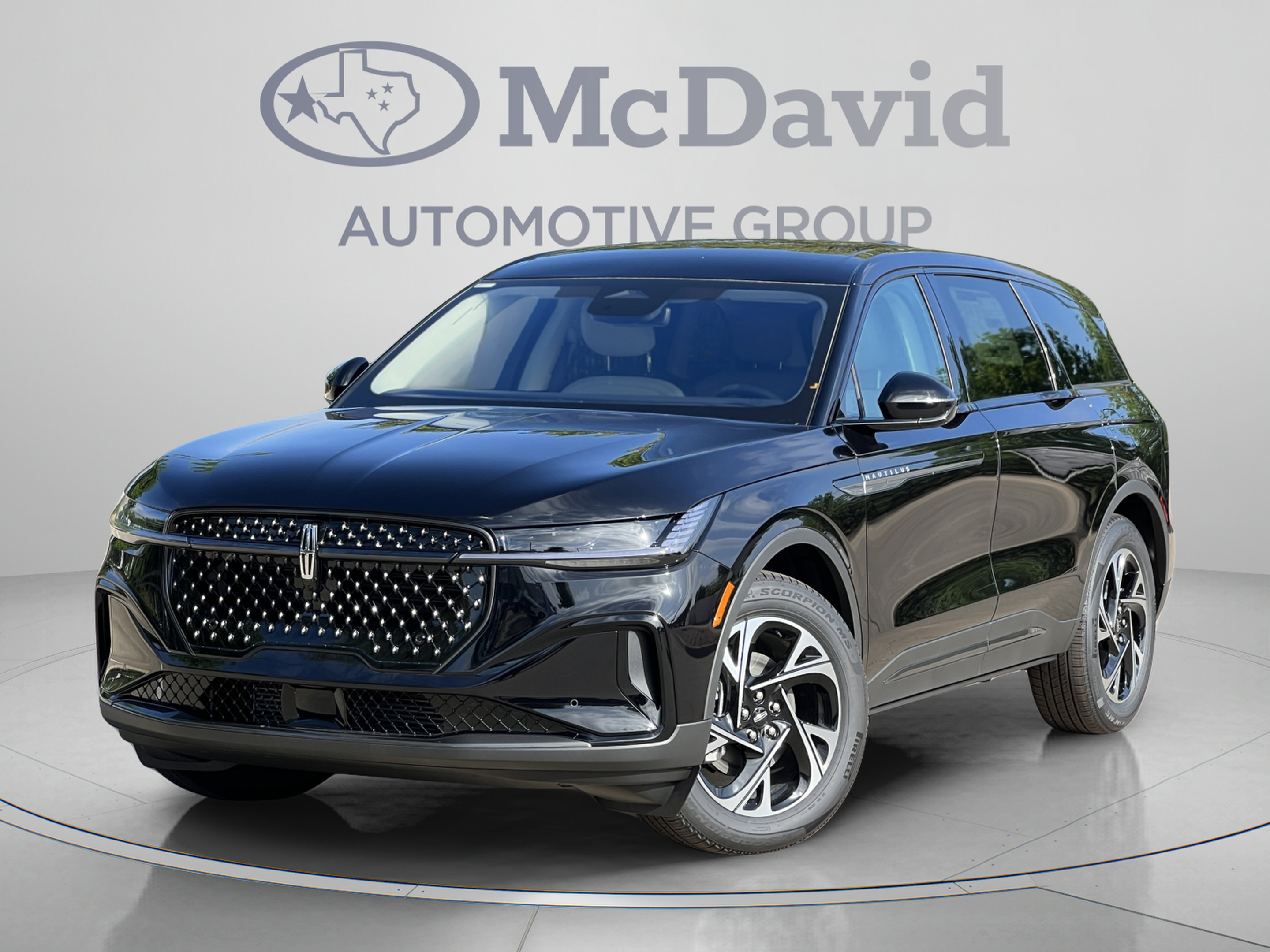New 2026 Lincoln Nautilus Premier w/ Jet Appearance Package AWD/4WD image 2