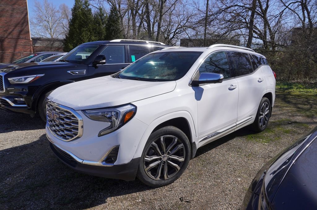 Used 2020 GMC Terrain Denali w/ GMC Pro Grade Package