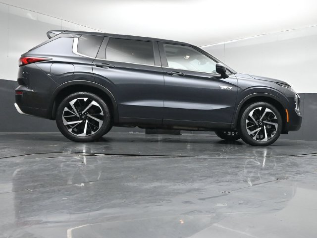 Used 2025 Mitsubishi Outlander SE AWD/4WD image 42