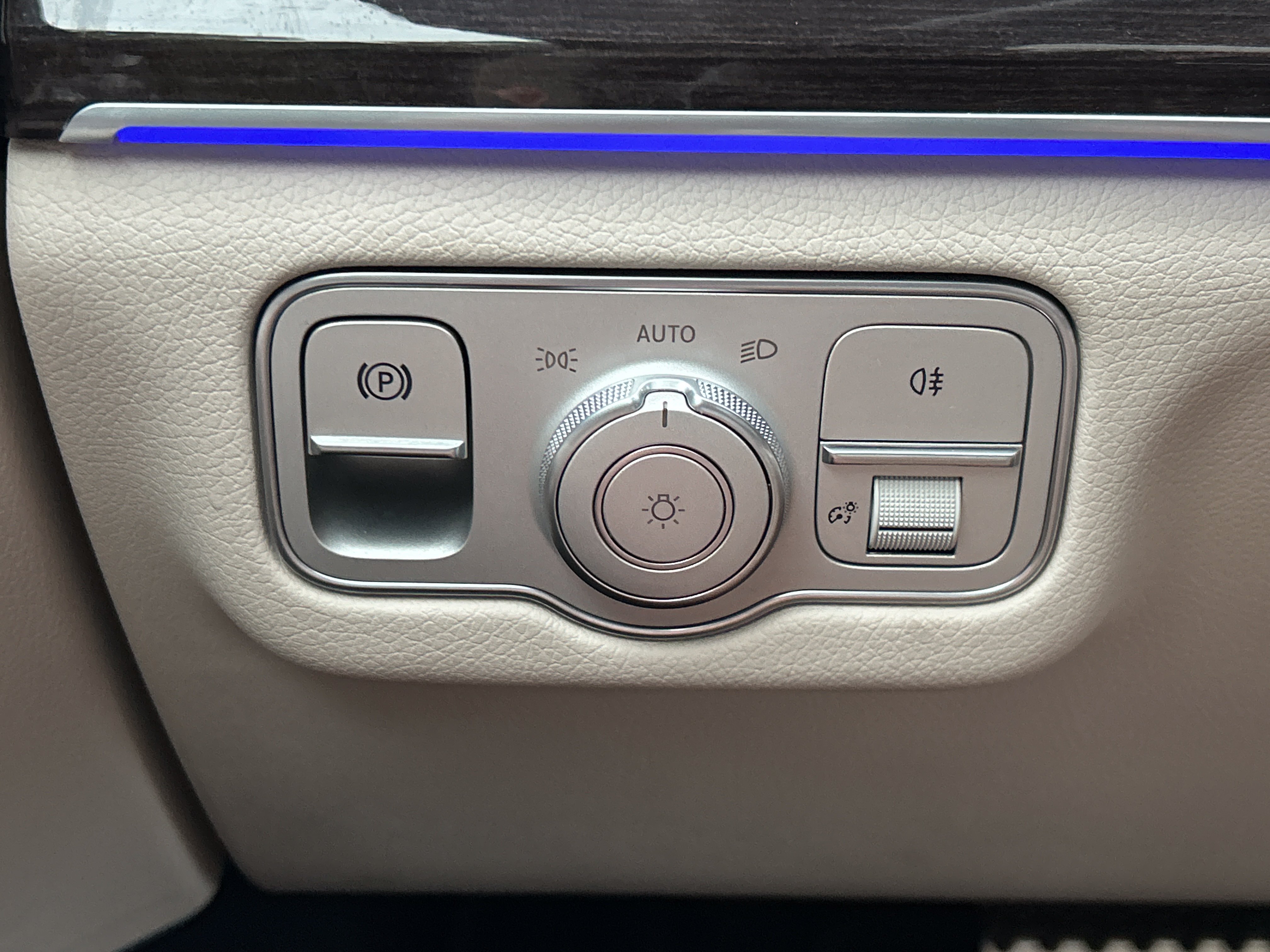 Certified 2025 Mercedes-Benz GLS 580 4MATIC image 29