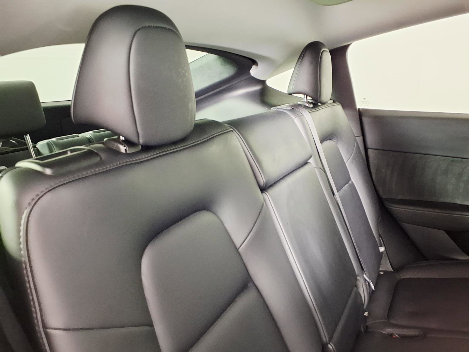 Used 2025 Tesla Model Y Long Range image 12