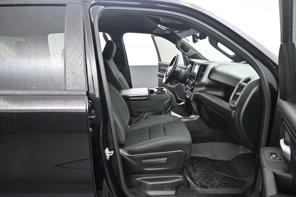 Used 2025 RAM 1500 Classic Warlock AWD/4WD image 32