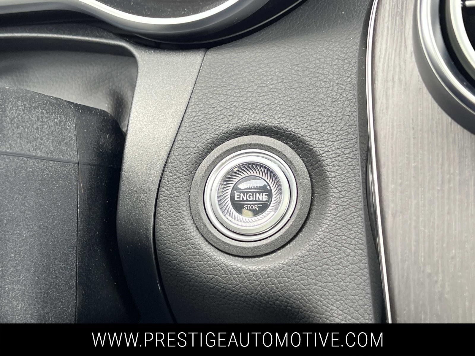 Used 2021 Mercedes-Benz C 300 4MATIC Sedan image 29