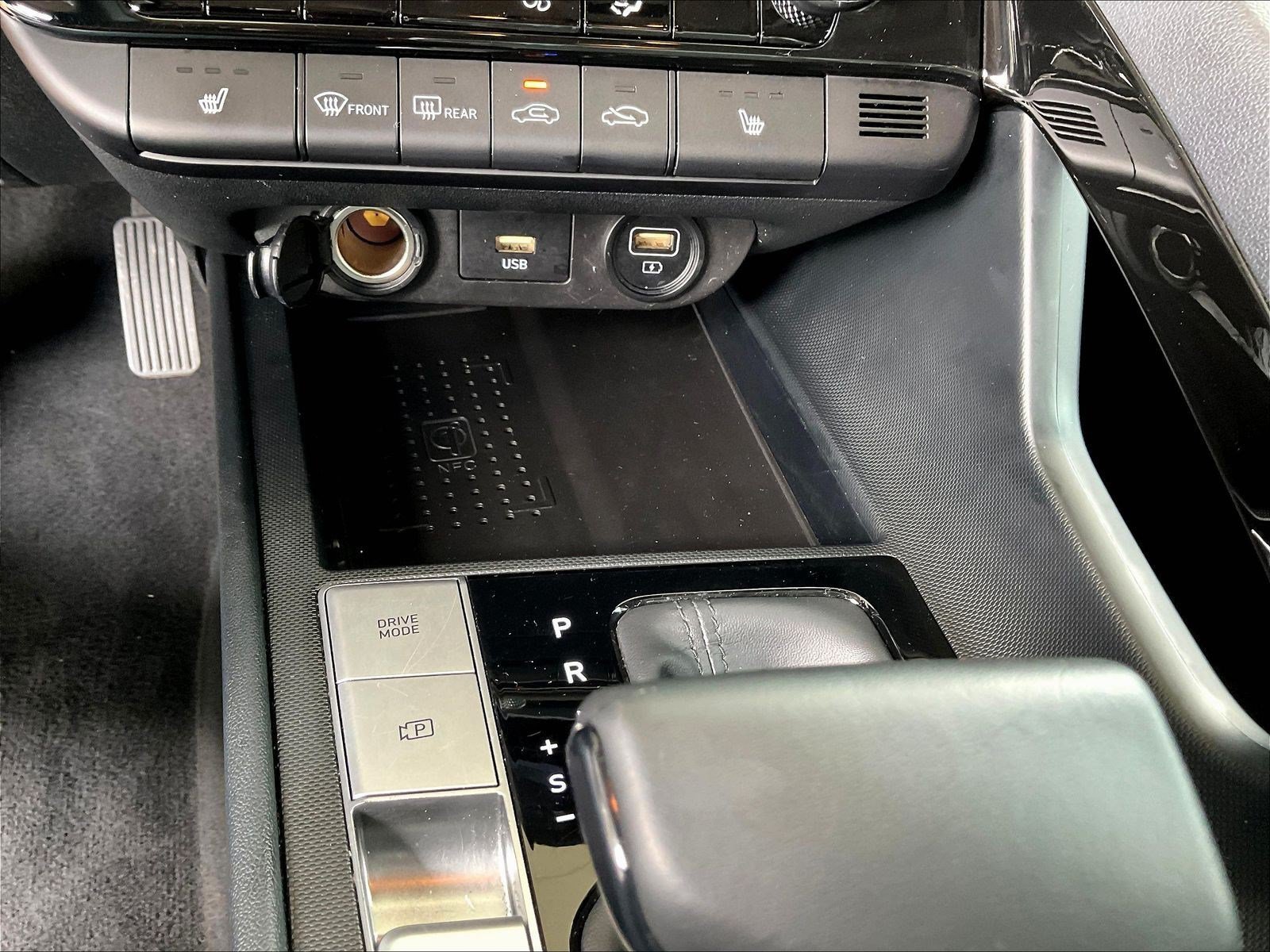 Used 2021 Hyundai Elantra Limited FWD image 14