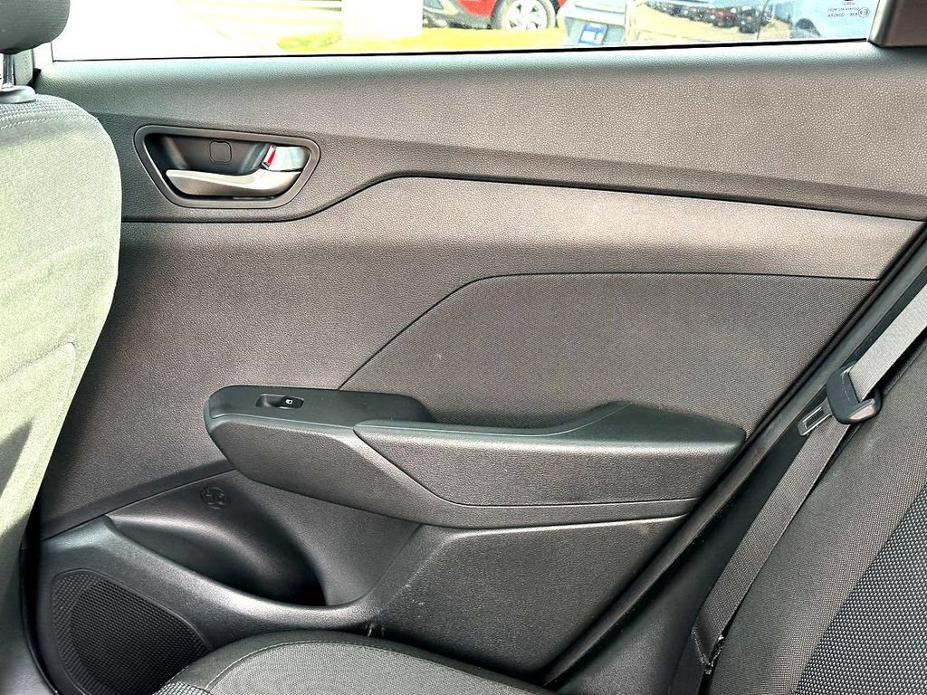 Used 2022 Hyundai Accent SEL w/ Cargo Package FWD image 21