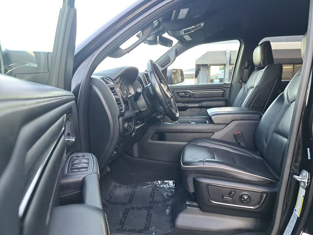 Used 2022 RAM 1500 Limited w/ Body-Colour Bumper Group image 11
