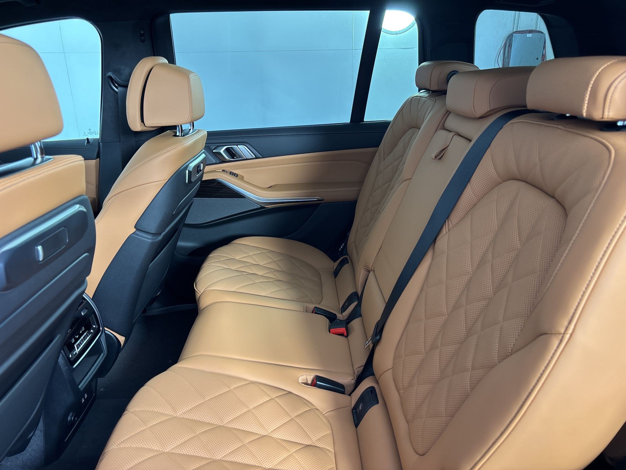 New 2027 BMW X7 xDrive40i w/ Executive Package AWD/4WD image 23