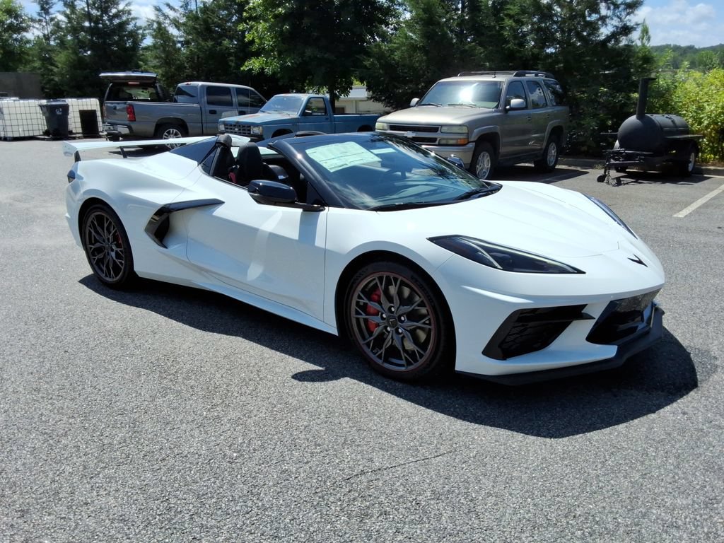 New 2027 Chevrolet Corvette Stingray Convertible w/ Z51 Performance Package RWD image 3
