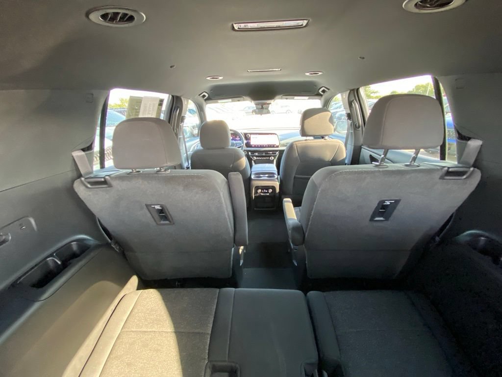 Used 2024 Chevrolet Traverse LT FWD image 26