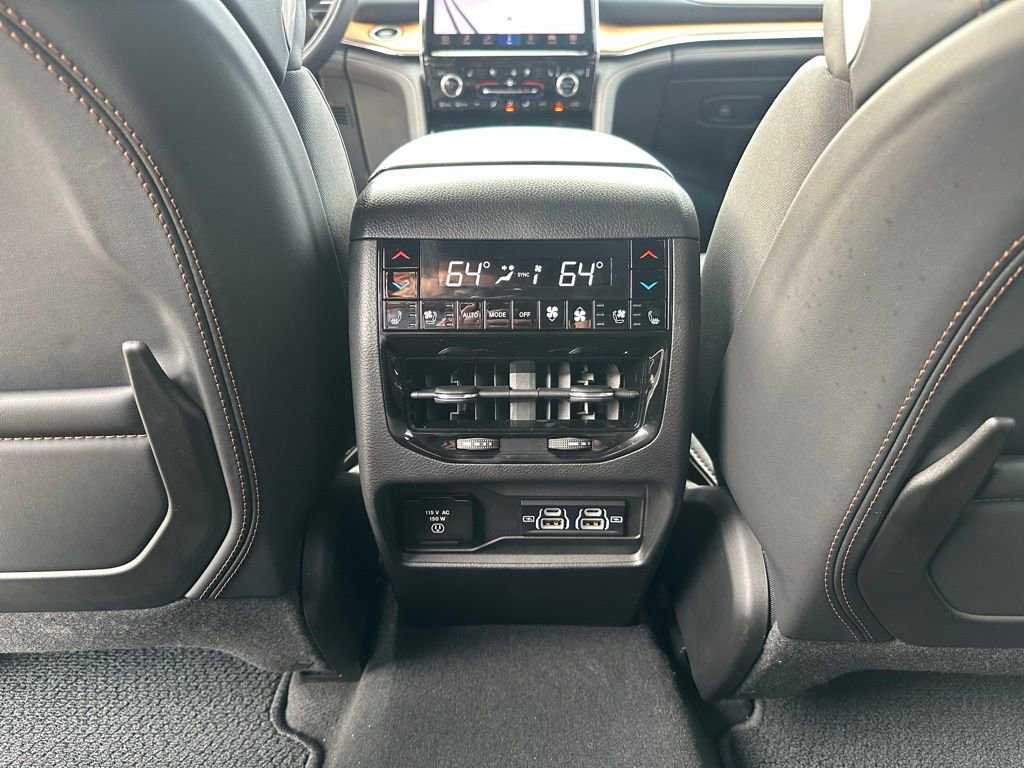 Used 2023 Jeep Grand Cherokee Summit image 25
