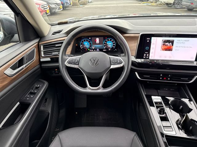 Used 2024 Volkswagen Atlas SE image 32