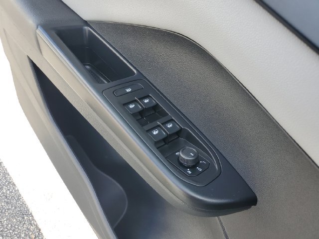 Certified 2023 Volkswagen Taos SE w/ Panoramic Sunroof Package FWD image 36