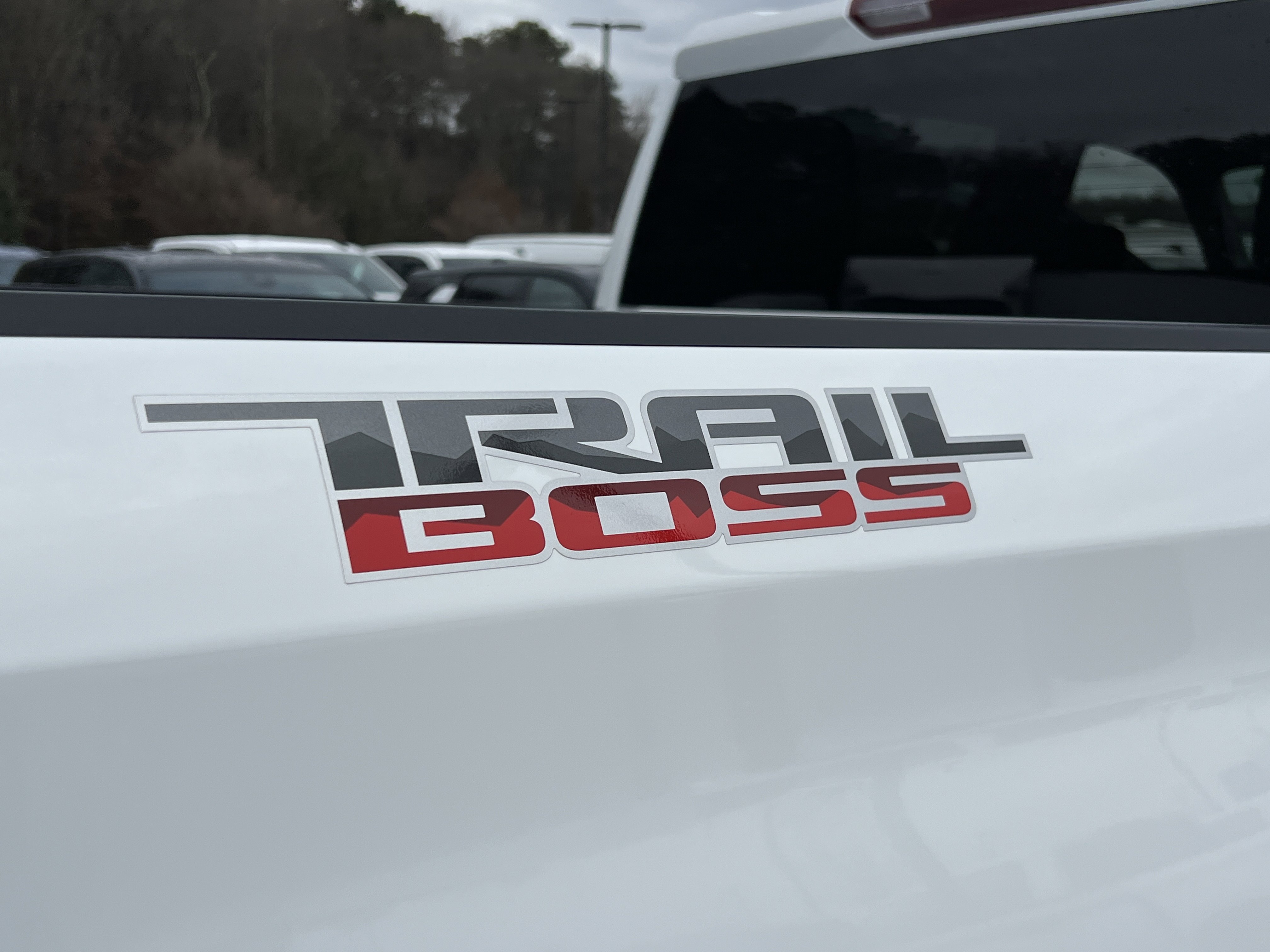 New 2026 Chevrolet Silverado 1500 Custom Trail Boss w/ LPO, Dark Essentials Package image 40