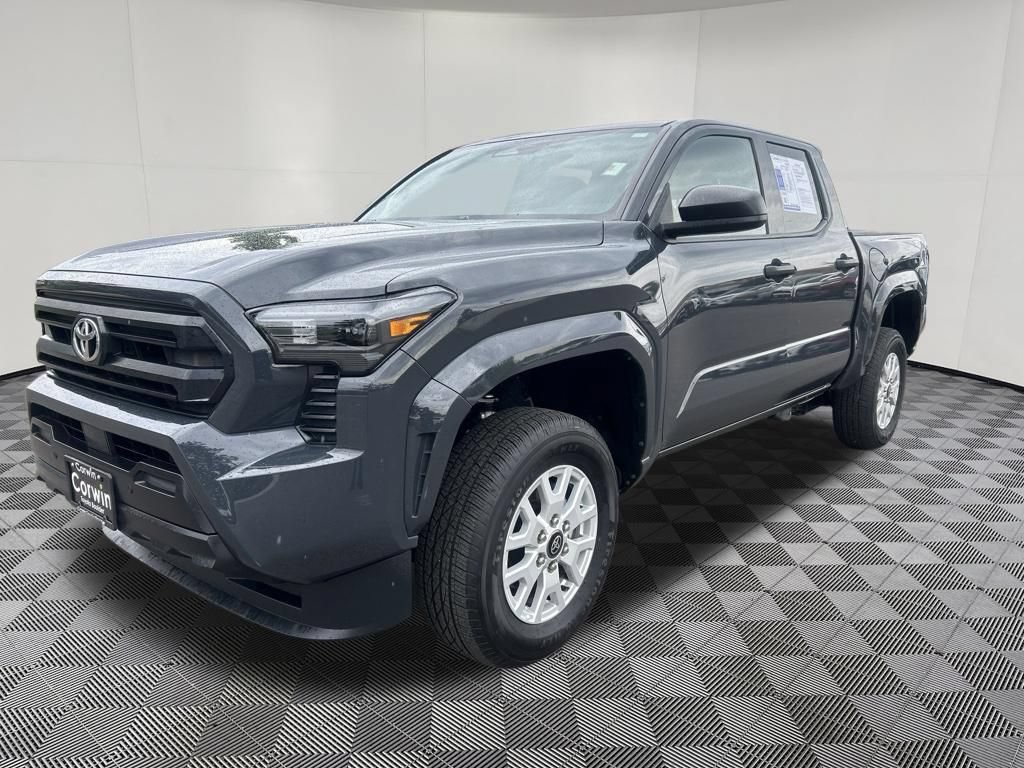 Used 2025 Toyota Tacoma SR w/ SR Upgrade Package AWD/4WD image 3