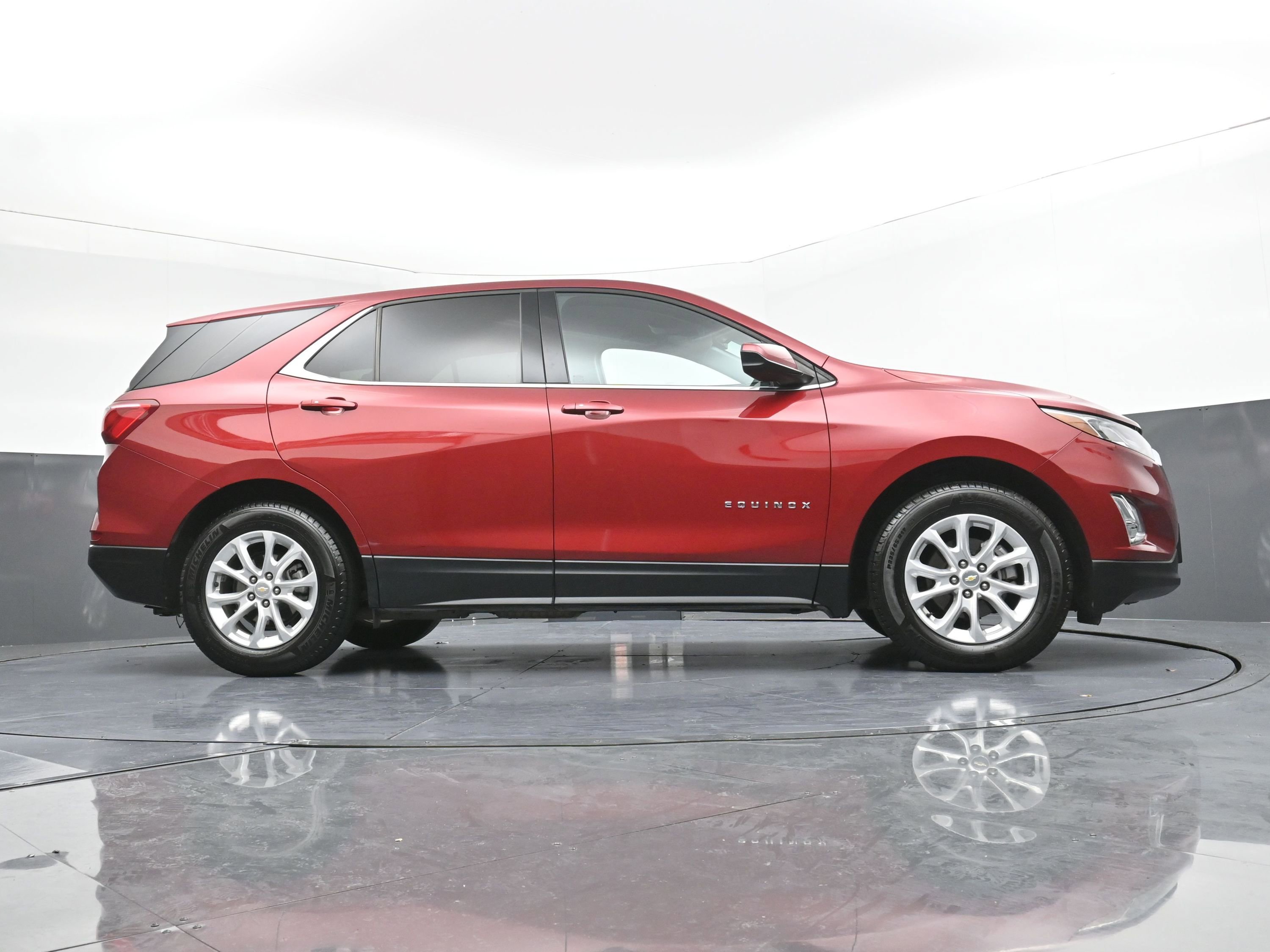 Used 2018 Chevrolet Equinox LT image 32