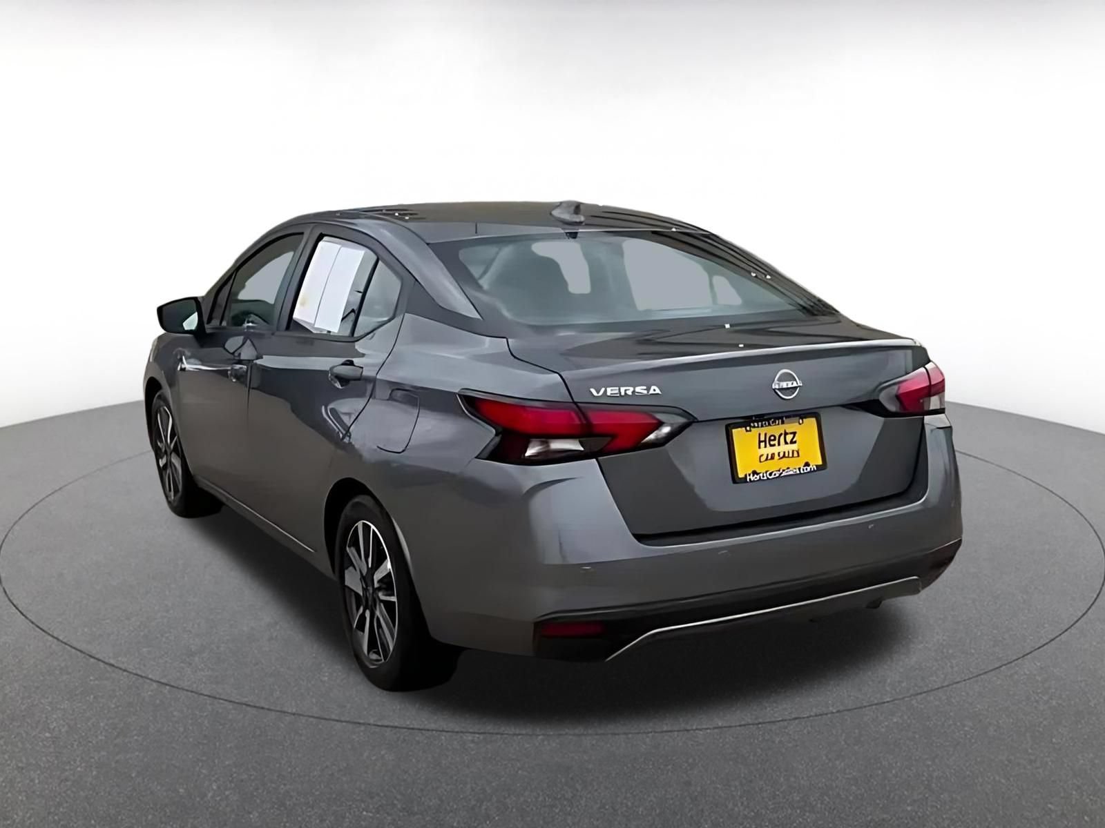 Used 2025 Nissan Versa SV FWD image 11