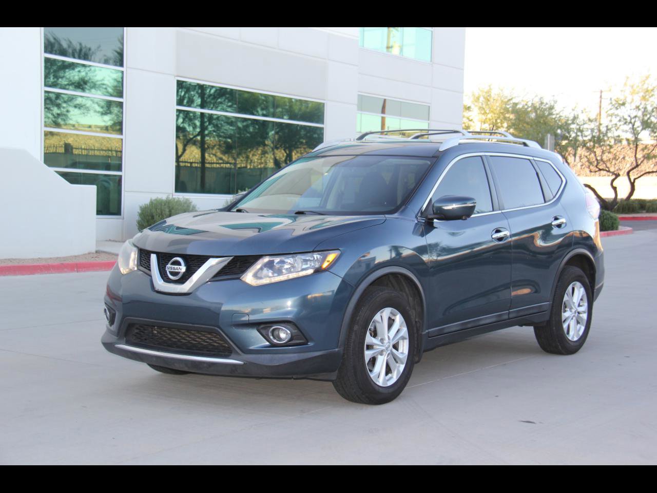 Used 2014 Nissan Rogue SV w/ SV Premium Package