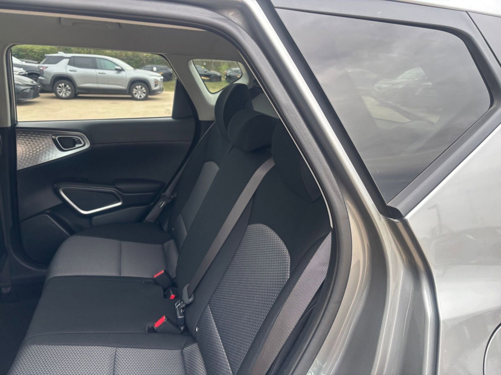 Used 2025 Kia Soul LX w/ LX Technology Package image 37