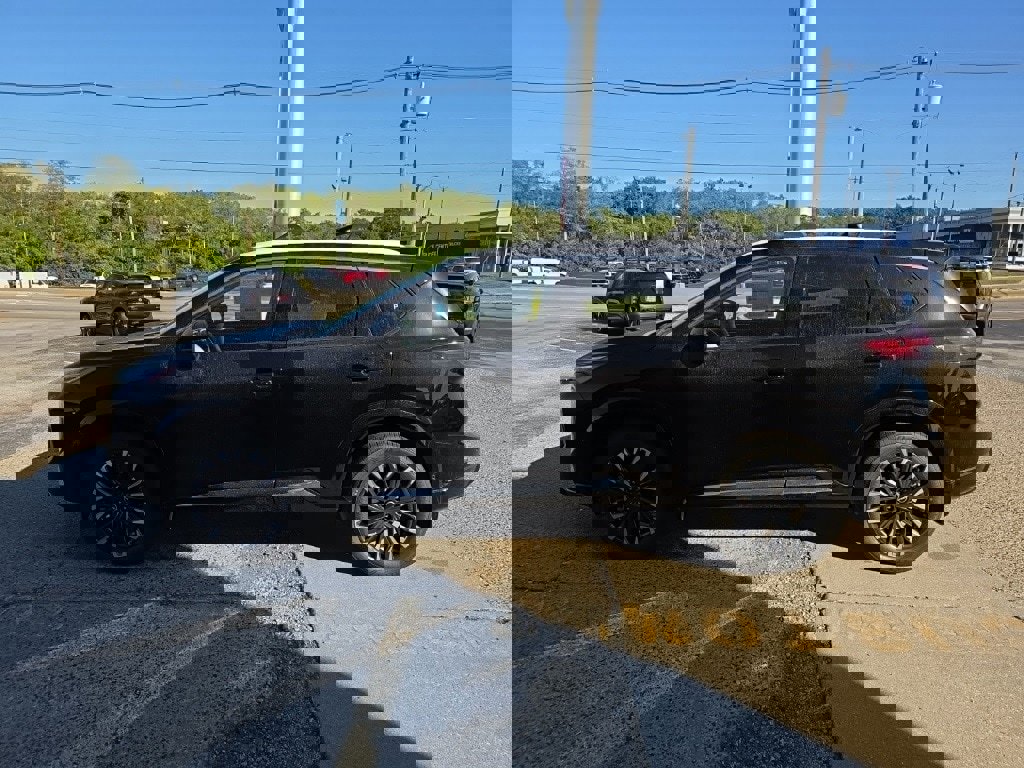 New 2026 Nissan Rogue Platinum image 9