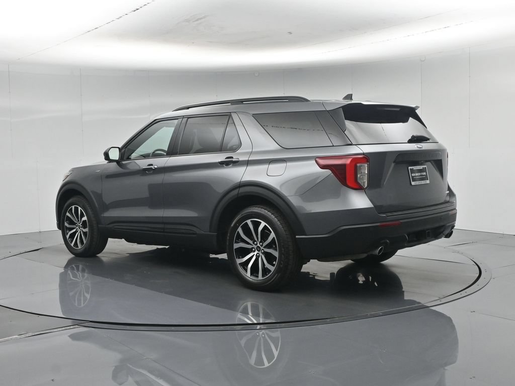 Certified 2022 Ford Explorer ST-Line w/ Class IV Trailer Tow Package AWD/4WD image 7