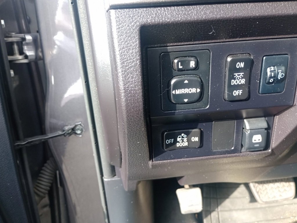 Used 2016 Toyota Tundra SR5 image 12