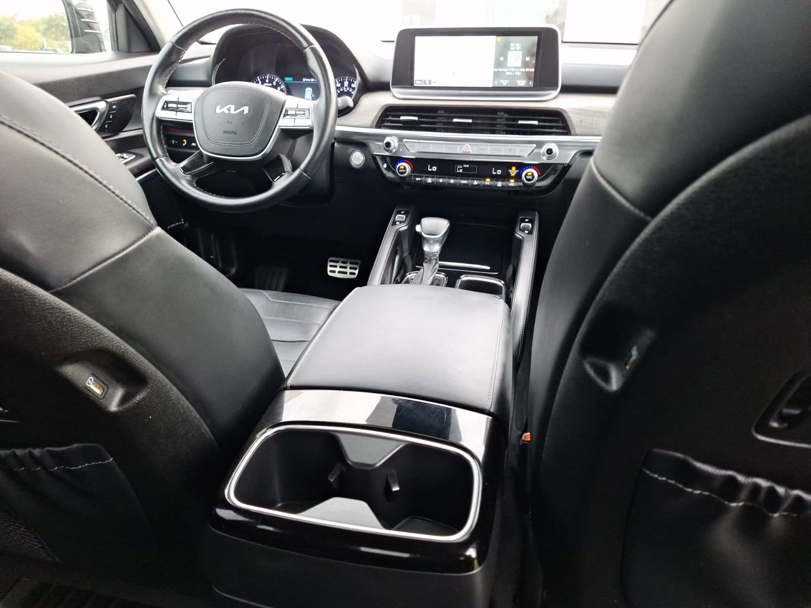Used 2022 Kia Telluride SX w/ SX Prestige Package image 33