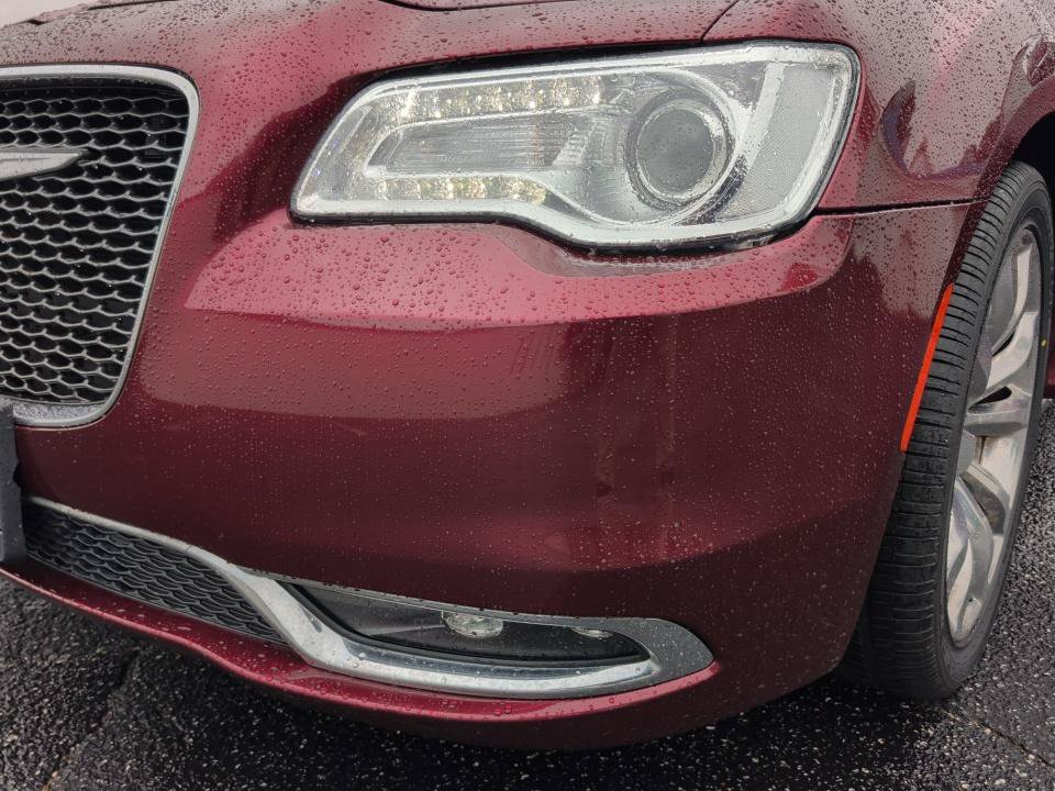 Used 2017 Chrysler 300 C RWD image 30