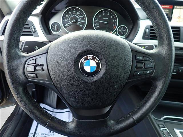 Used 2018 BMW 320i xDrive Sedan AWD/4WD image 13