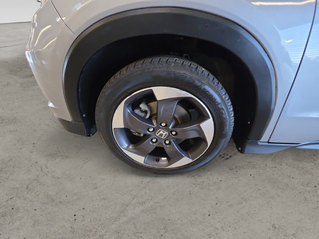 Used 2018 Honda HR-V EX image 9