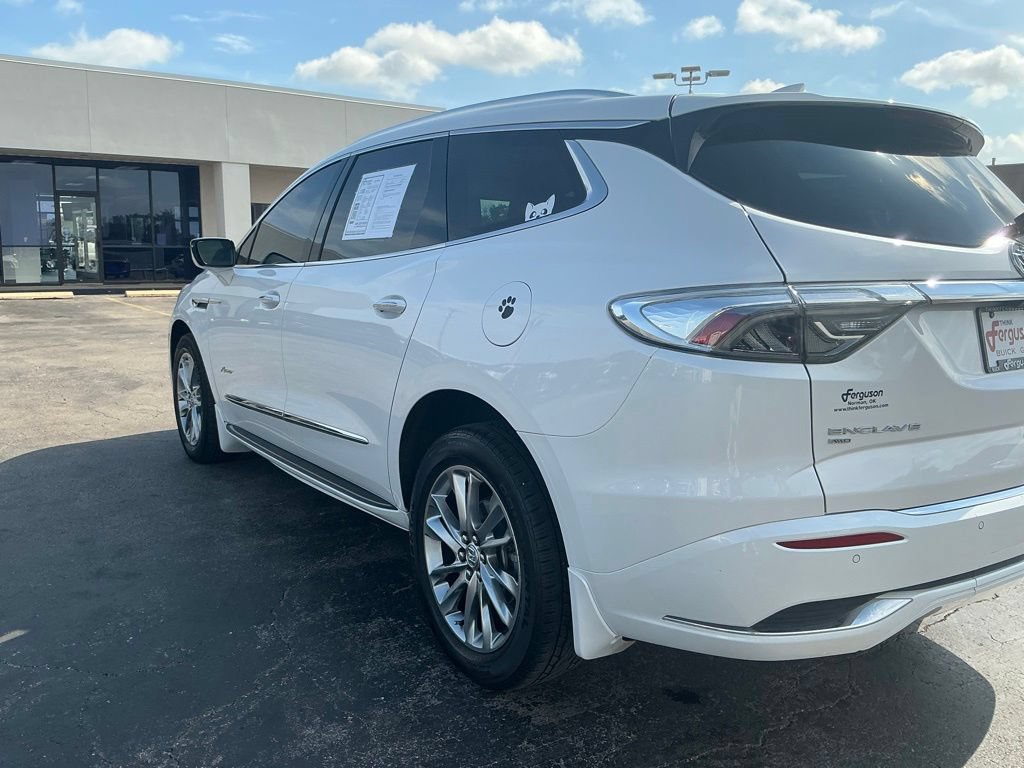Used 2023 Buick Enclave Avenir w/ Avenir Technology Package AWD/4WD image 8