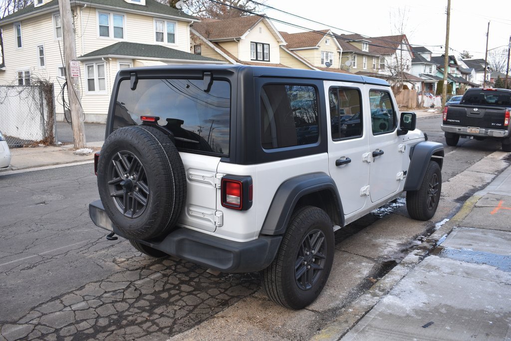 Used 2025 Jeep Wrangler Sport S image 5
