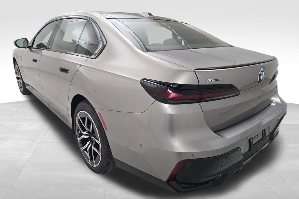 New 2026 BMW 750e xDrive w/ Premium Package AWD/4WD image 8