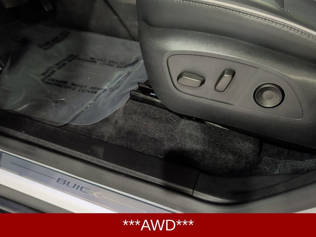 Certified 2025 Buick Enclave Preferred image 14