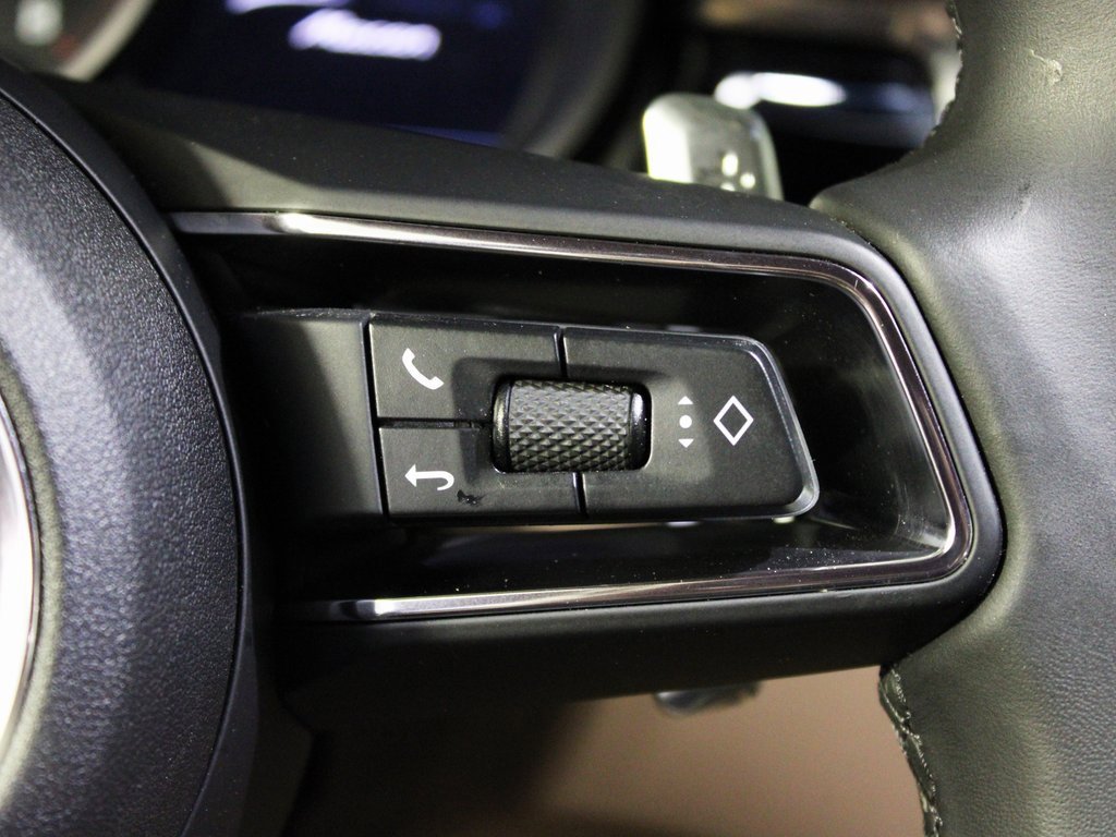 Used 2025 Porsche Macan w/ Premium Package Plus image 26