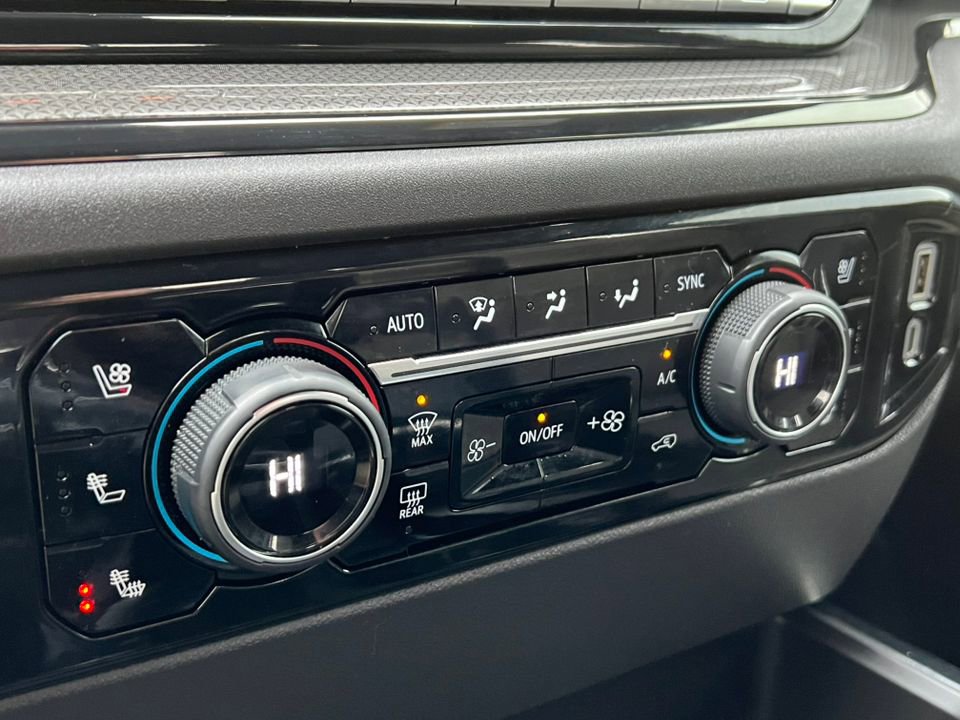 Used 2024 Chevrolet Silverado 1500 ZR2 image 23