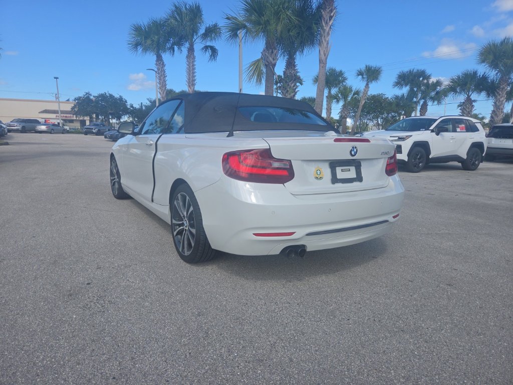 Used 2017 BMW 230i Convertible RWD image 4