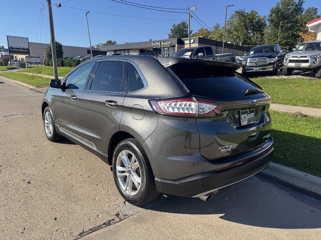 Used 2018 Ford Edge Titanium w/ Equipment Group 301A AWD/4WD image 3