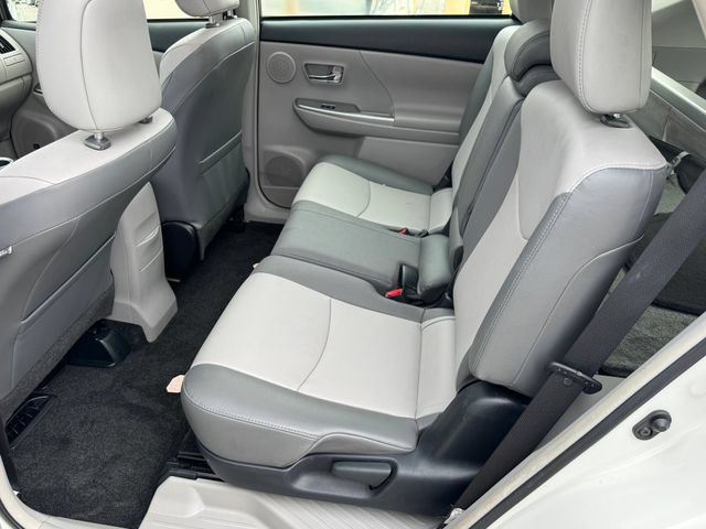Used 2017 Toyota Prius V Five w/ Advanced Technology Package FWD image 15